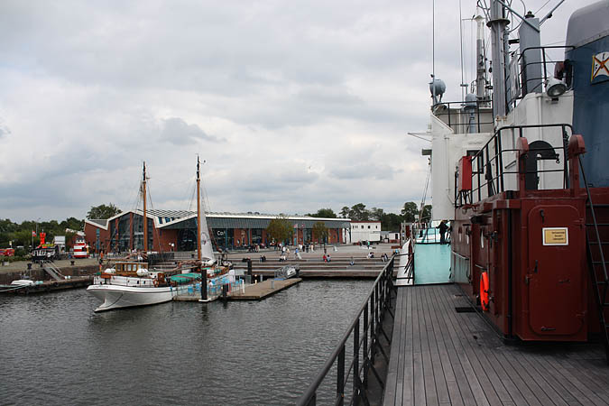 Bremerhaven - An Bord der Gera mit Blick auf den Fischereihafen