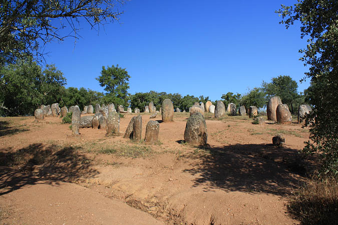 Portugal - Steinkreis von Almendres, eine steinzeitliche Kultstätte