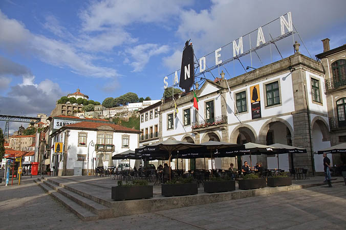 Portugal - Vila Nova de Gaia steht ganz im Zeichen des Portweins