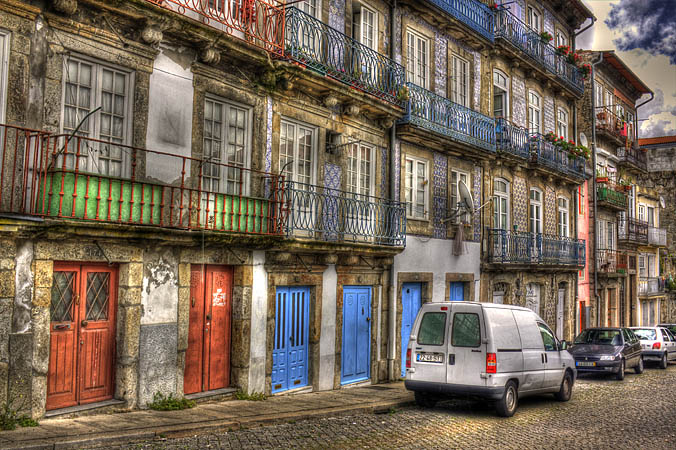 Portugal - Häuserzeile in Porto in HDR