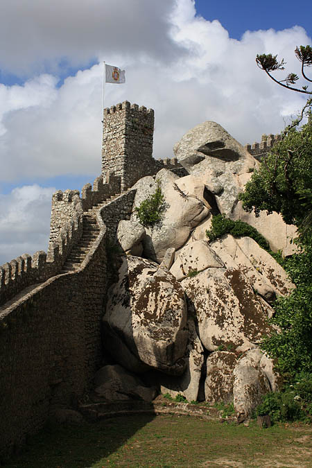 Portugal - Das alte Maurenkastell wurde begehbar restauriert