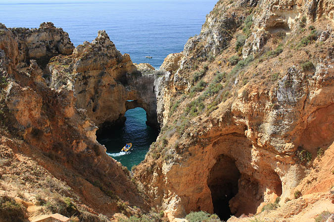 Portugal / Ponta de Piedade mit Felshöhlen und -bögen