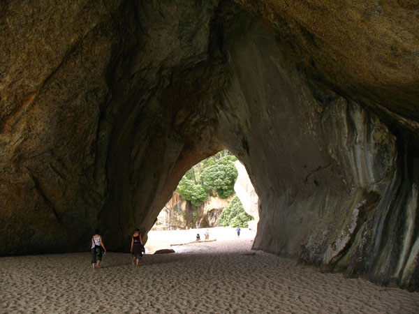 71_cathedral_cove_walkway_31_hk